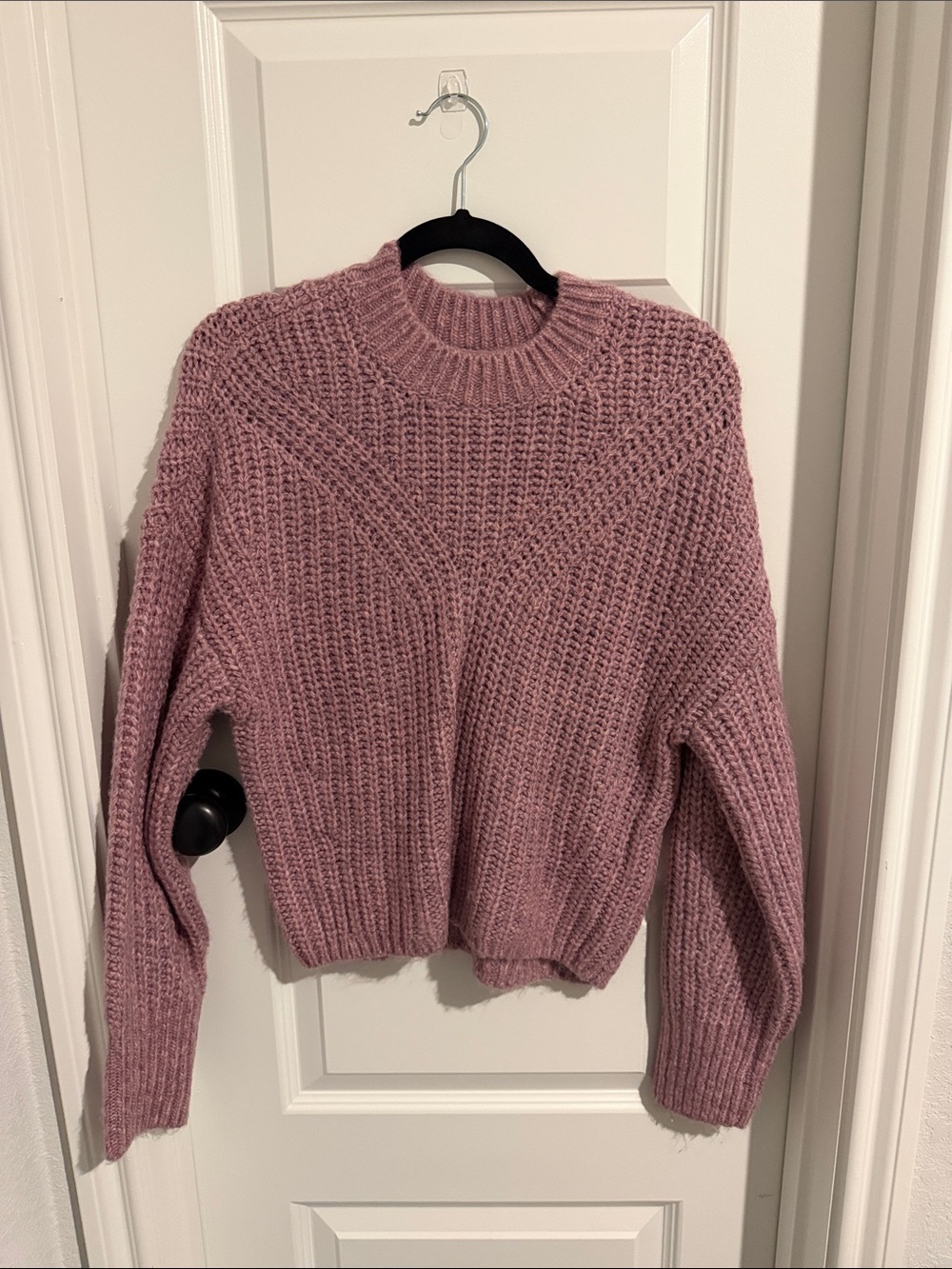 Abercrombie & Fitch Pink Chunky Crewneck Sweater